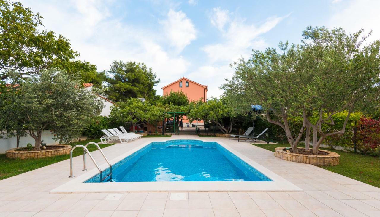 Villa Croatica Apartments Zaboric Exterior foto